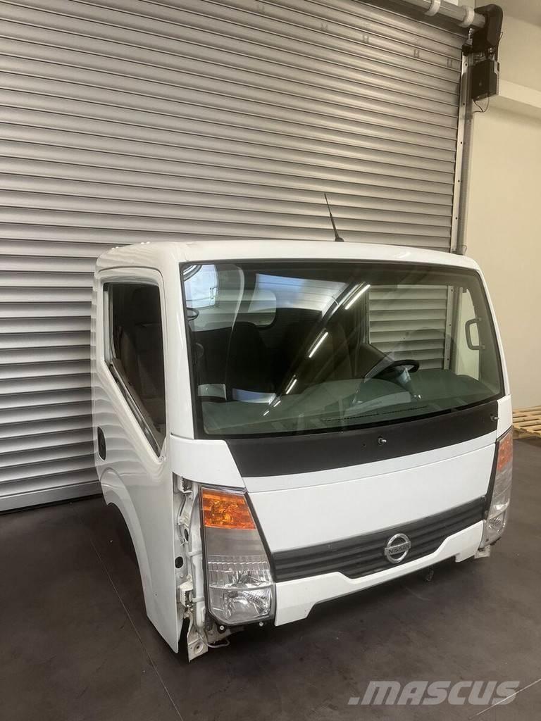 Nissan Cabstar Cabine si interior
