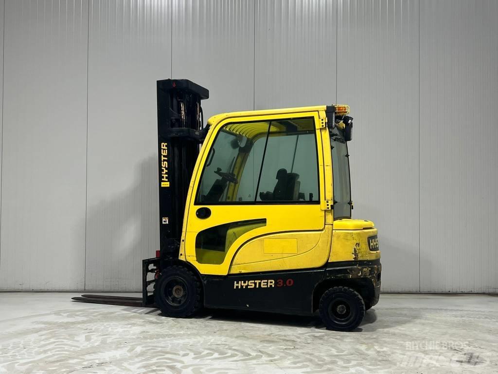 Hyster J3.0XN Stivuitor electric