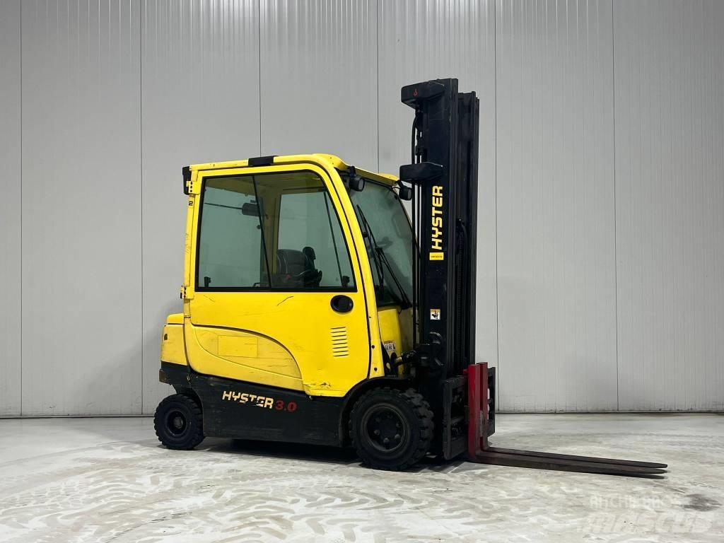 Hyster J3.0XN Stivuitor electric