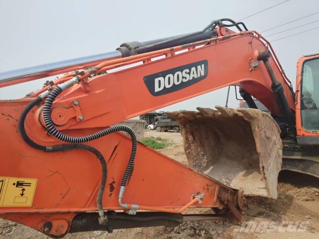 Doosan DX225LC-9C Excavatoare pe șenile
