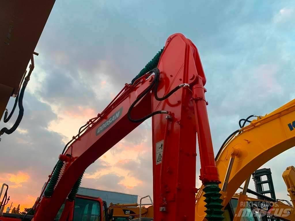 Doosan DX 225 LC Excavatoare pe șenile
