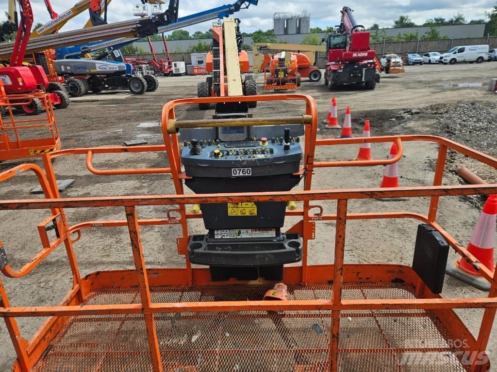 JLG 1500 SJ Nacele cu brat telescopic