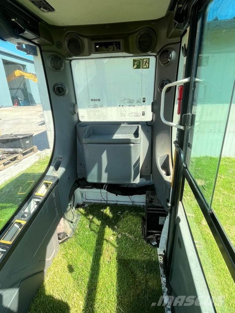 Liebherr 11407040 Cabine si interior