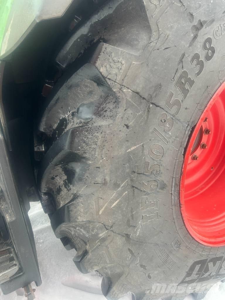 Fendt 824 Vario Tractoare