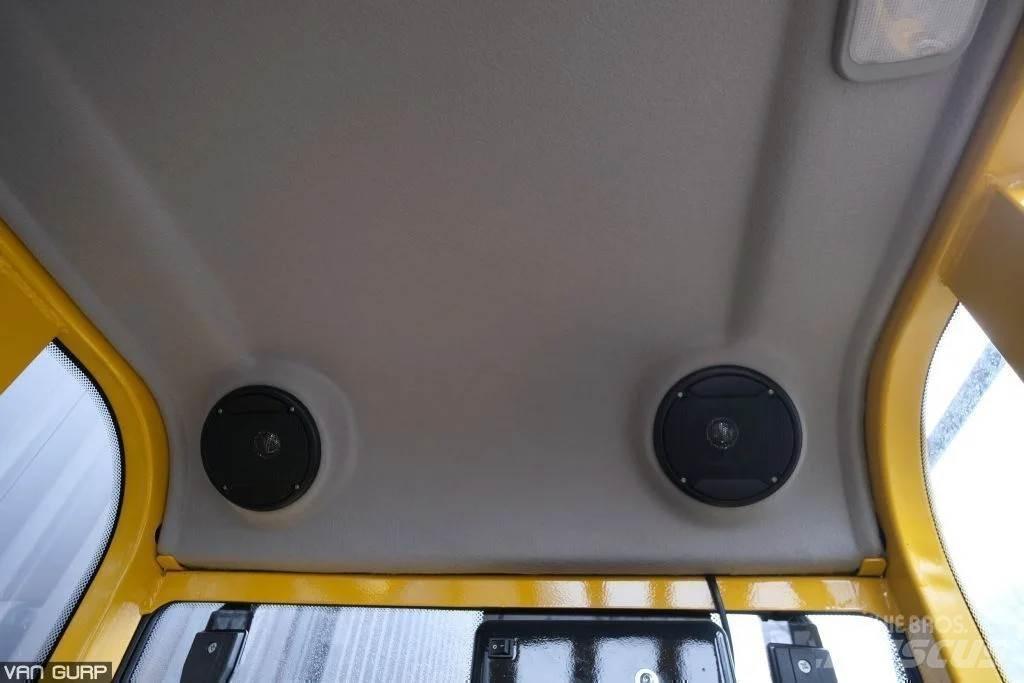 Eurotrac W11-C Incarcator pe pneuri