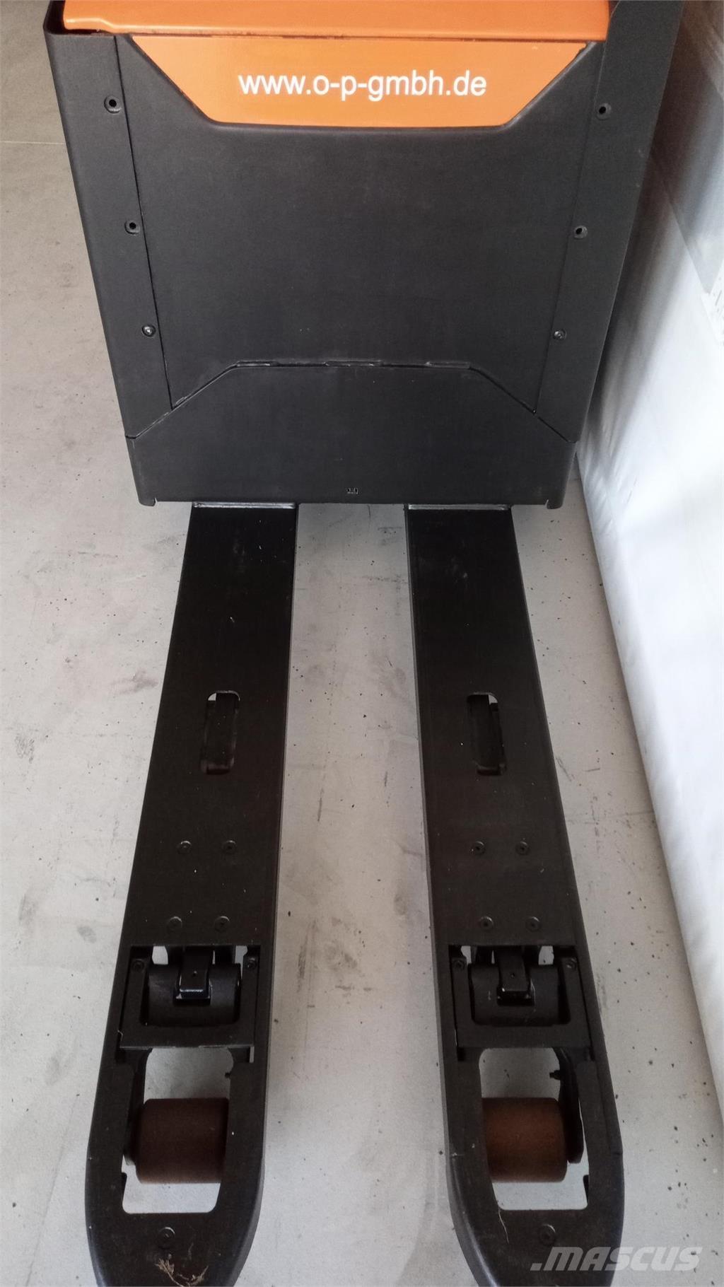 Toyota LPE 200 Transpaleta manuala