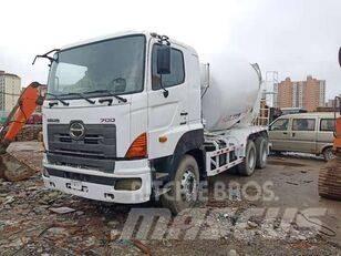 Hino 700 Betoniera