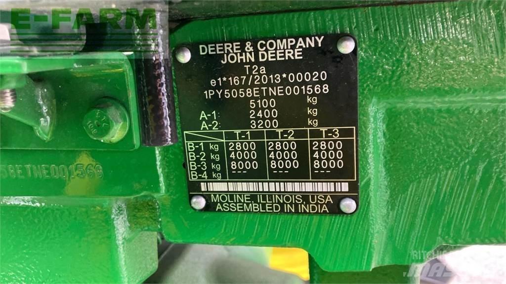 John Deere 5058E Tractoare