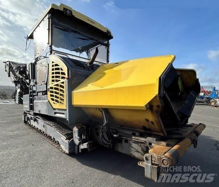 Bomag BMF 2500 S Pavatoare asfalt