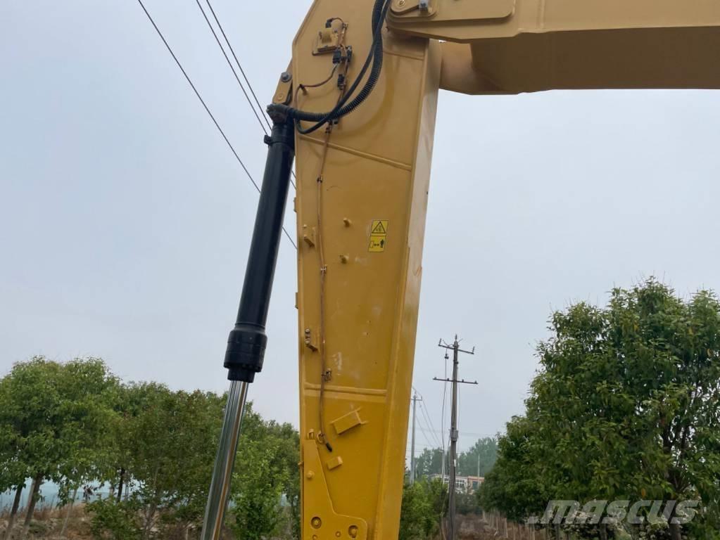 CAT 320 Excavatoare pe șenile
