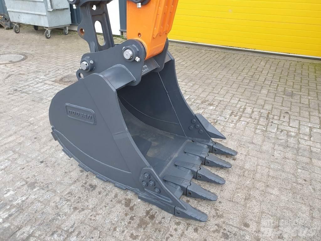 Develon DX140LC Excavatoare pe șenile
