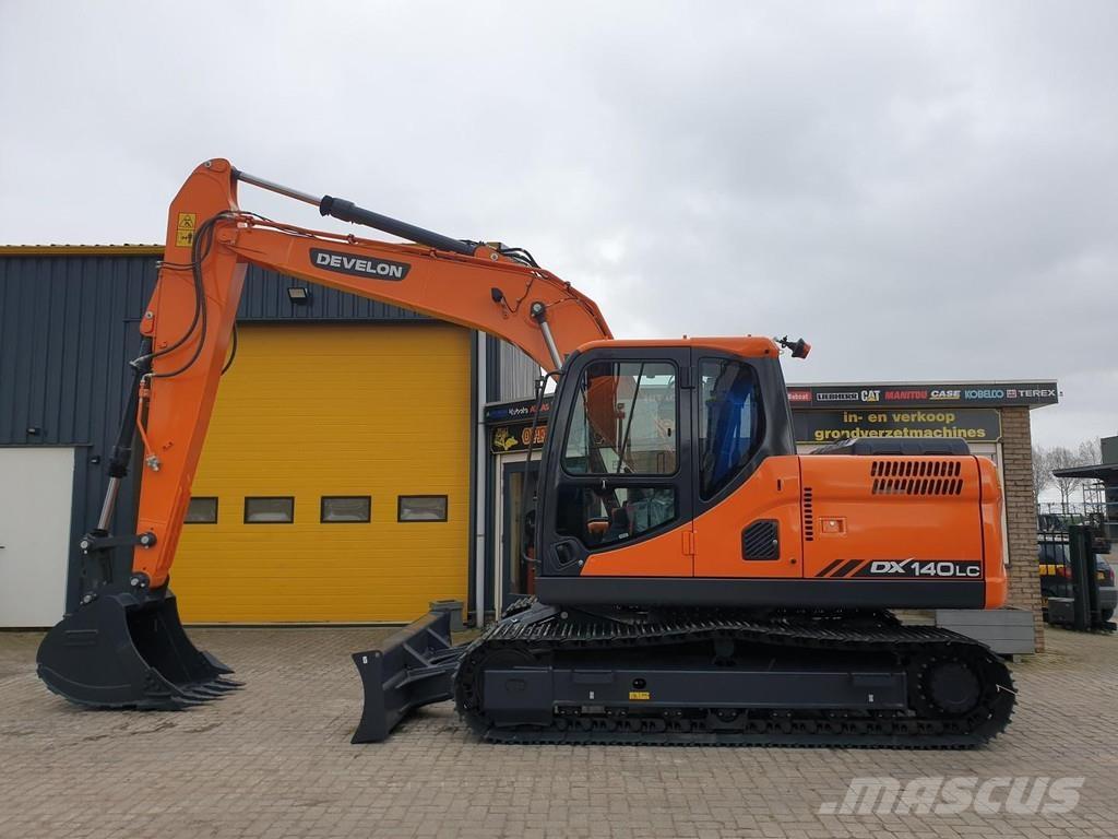 Develon DX140LC Excavatoare pe șenile
