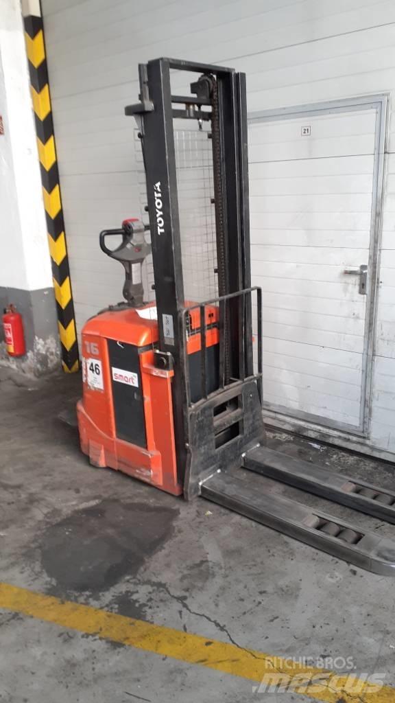 Toyota 7SLL16 Transpaleti autopropulsanti