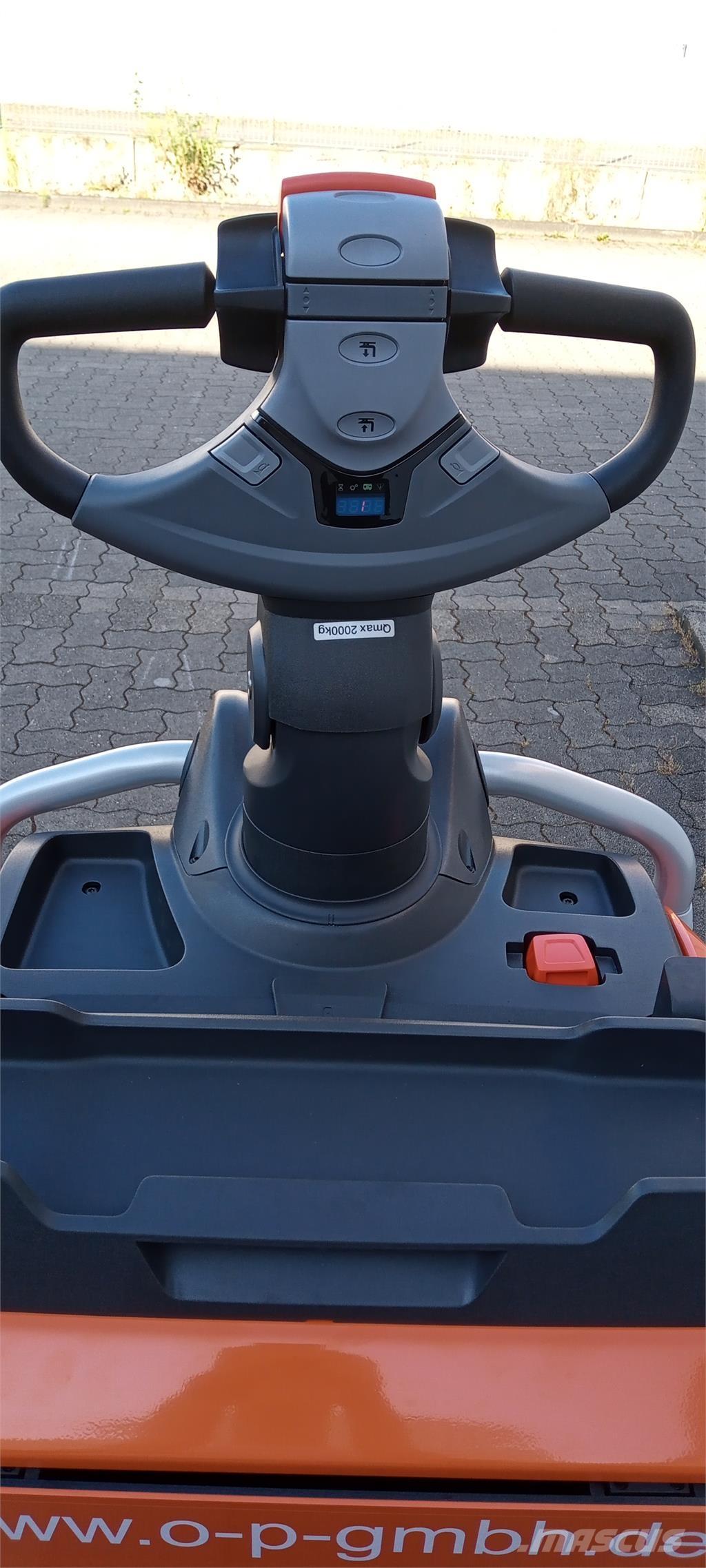 Toyota LPE200 Transpaleta manuala