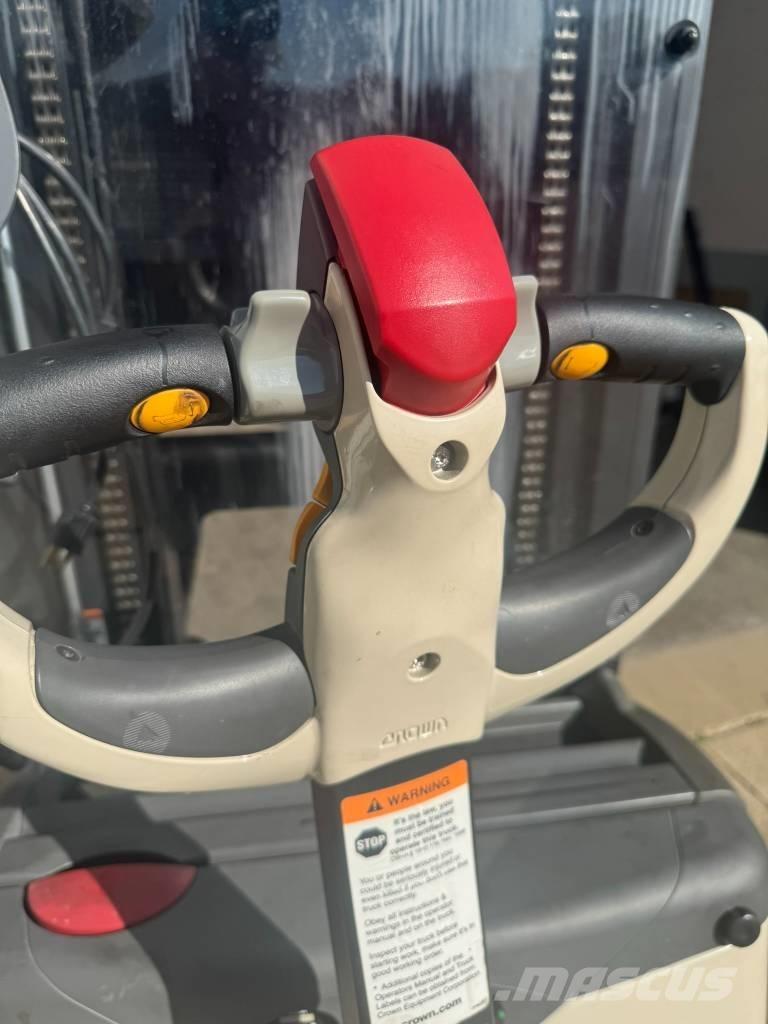 Crown ST3000-25 Stivuitor electric