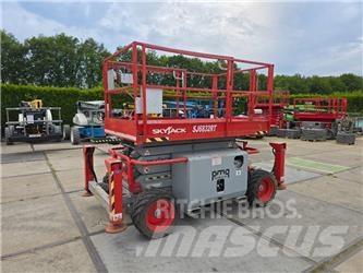 SkyJack SJ 6832 RT Platforme foarfeca
