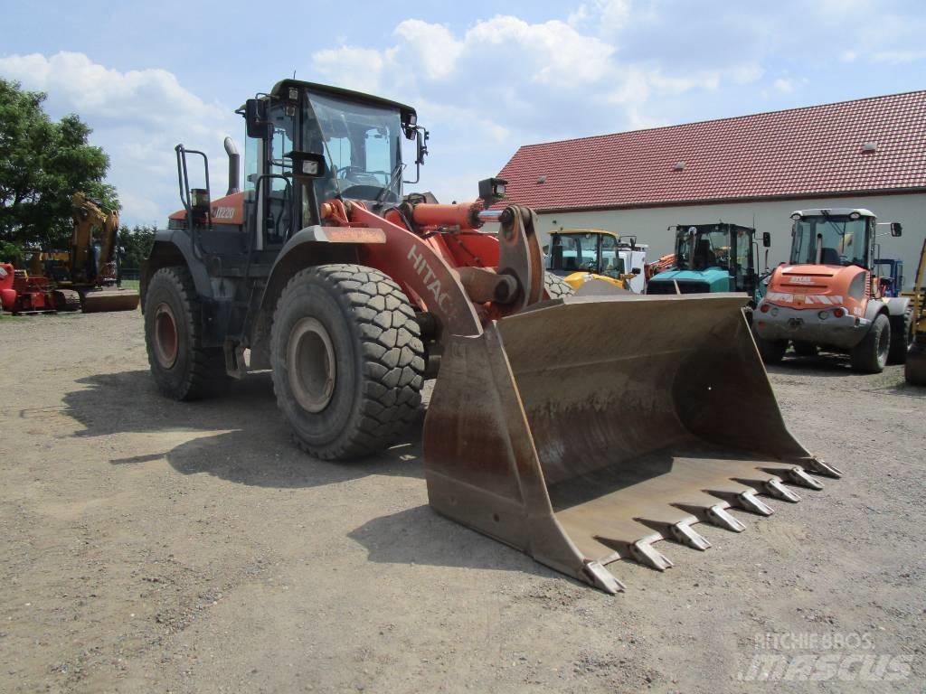Hitachi ZW 220  Waage Incarcator pe pneuri