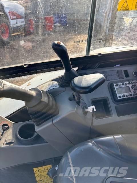 Bobcat E34 Excavatoare de santuri