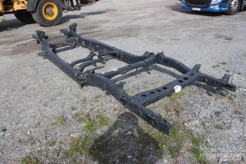 Toyota Hilux Sasiuri si suspensii