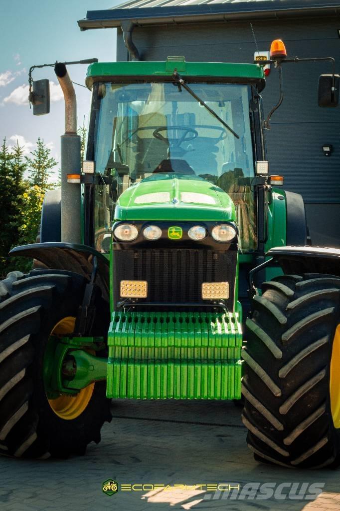 John Deere 8220 Tractoare
