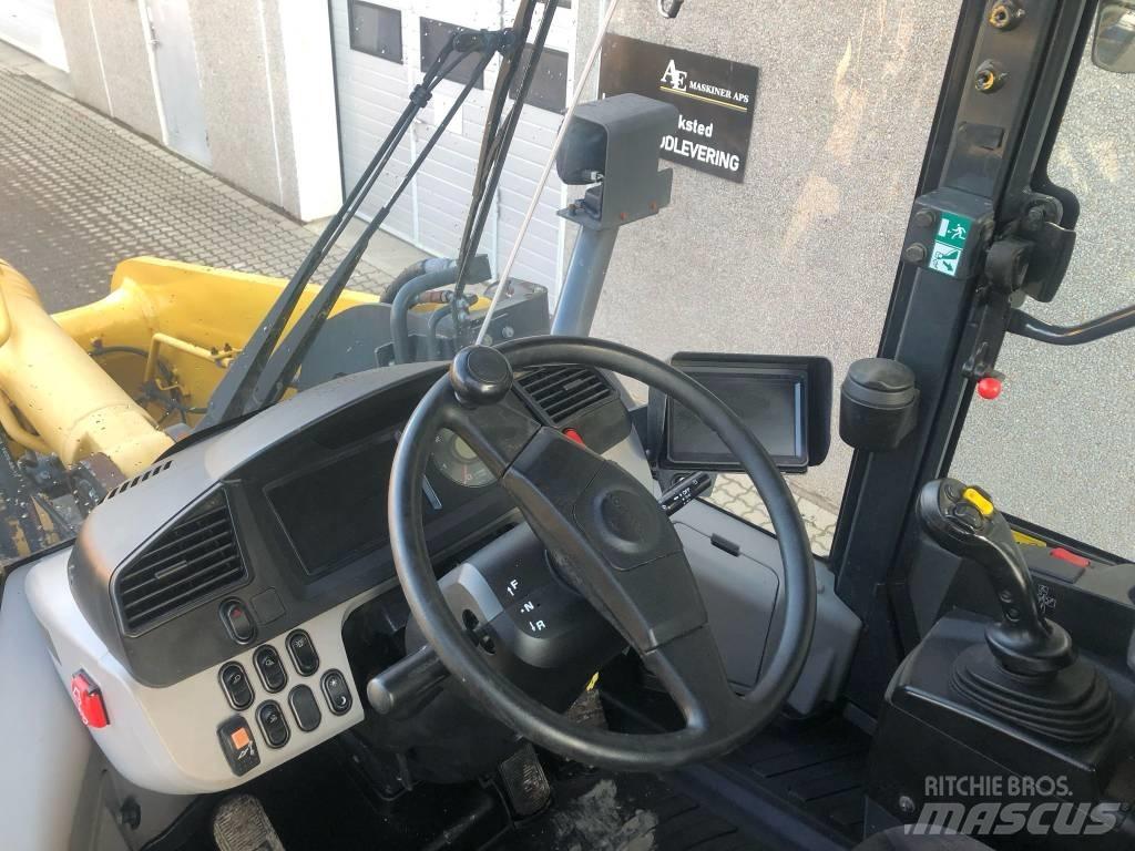 Komatsu WA 320-8 Incarcator pe pneuri