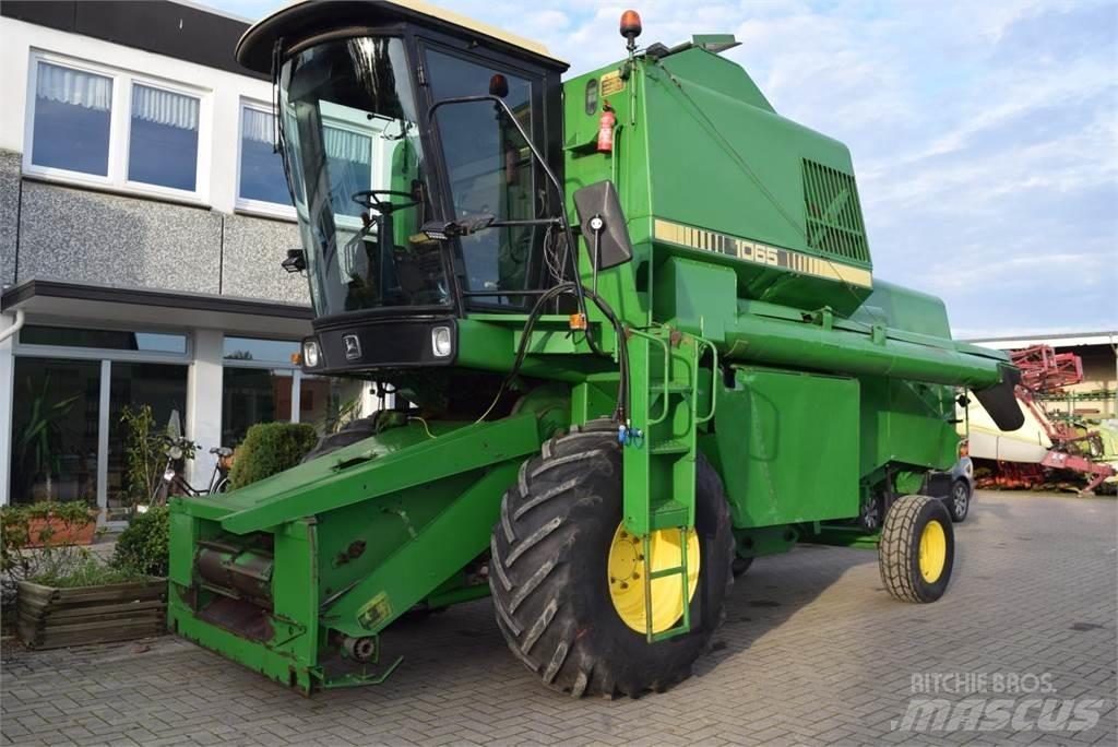 John Deere 1065 Combine de secerat