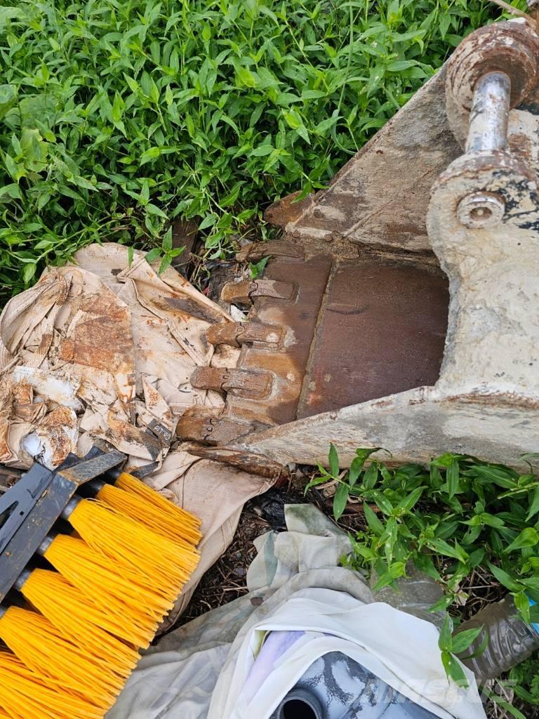 Hyundai HW60 Excavatoare cu roti