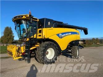 New Holland CX 8.70 Combine de secerat