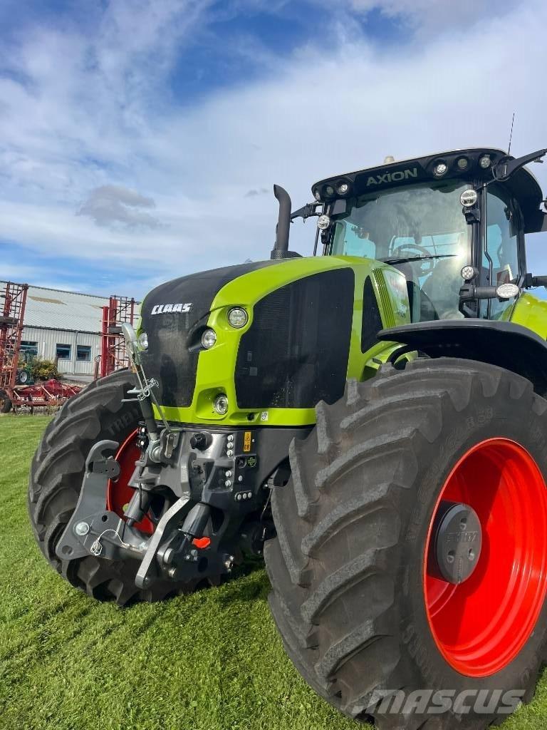 CLAAS AXION 930 Tractoare