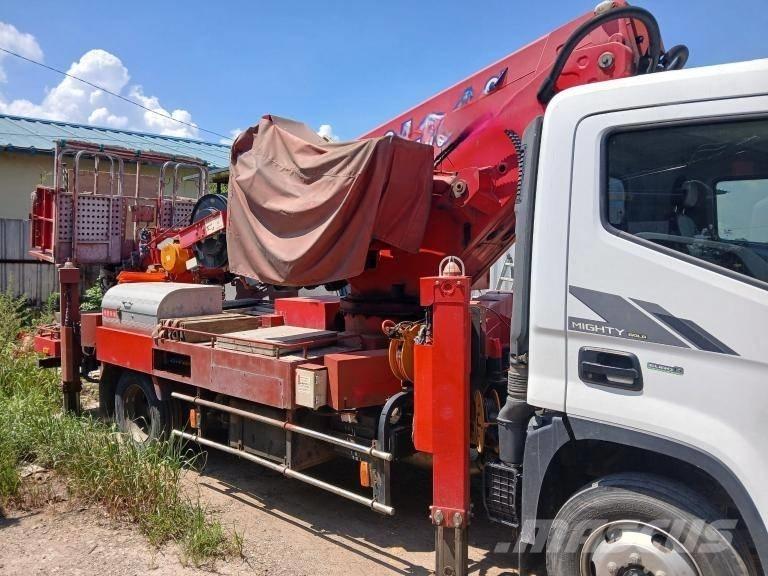 Hansin HS2750 Platforme aeriene montate pe camion