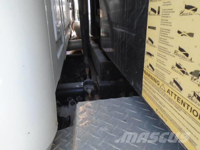 Mack GRANITE GR64B Autobasculanta