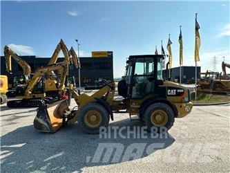 CAT 908M Incarcator pe pneuri