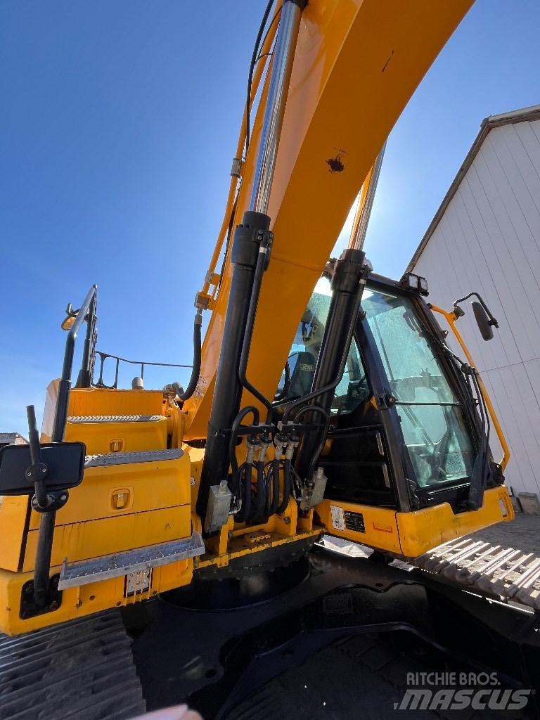 JCB JS 220 LC Excavatoare pe șenile
