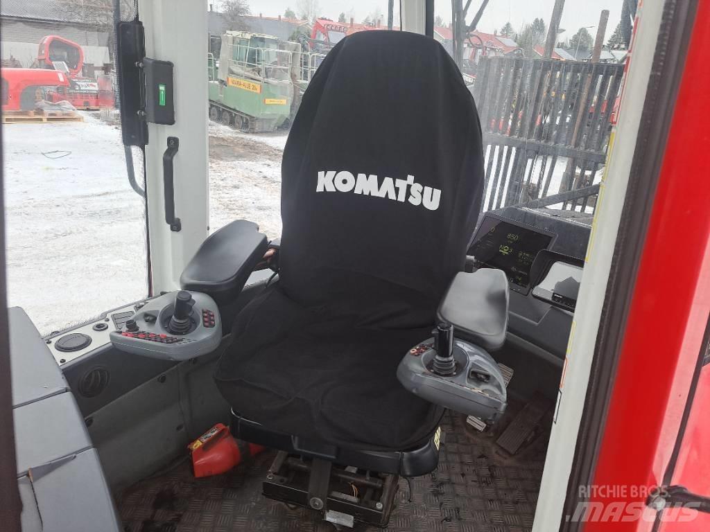 Komatsu 865 Transportoare