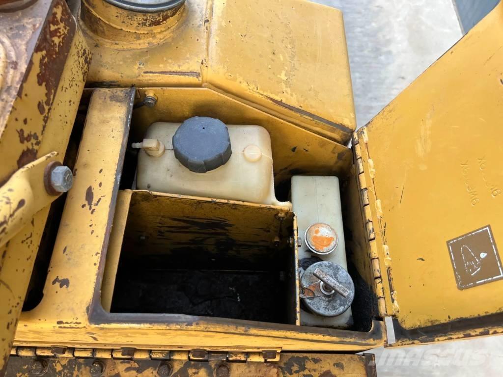 CAT D7H Buldozere pe senile