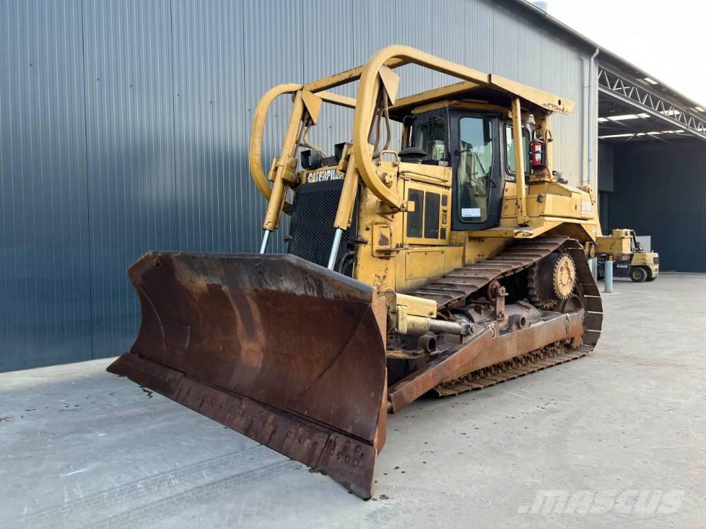 CAT D7H Buldozere pe senile