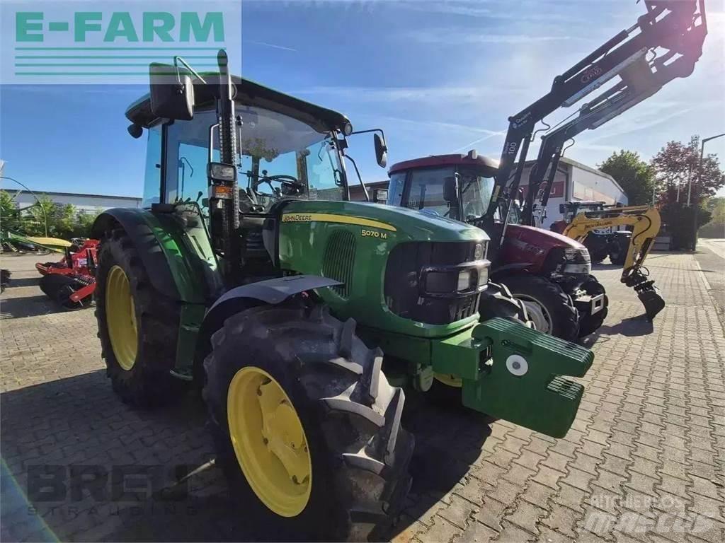 John Deere 5070 m Tractoare