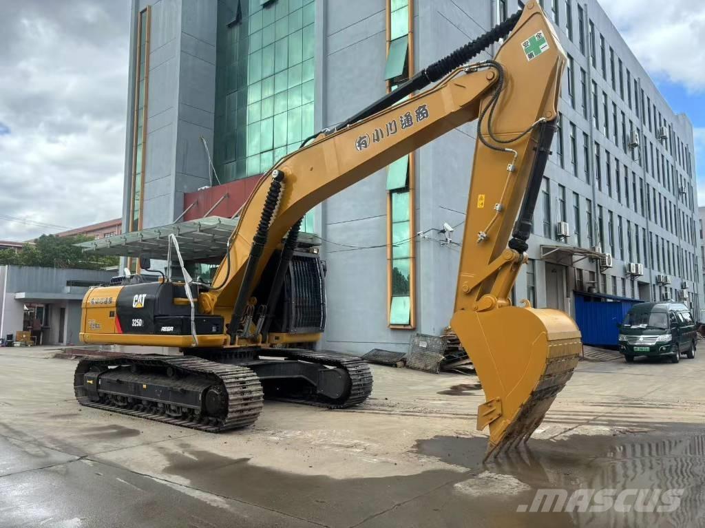CAT 325 D Excavatoare pe șenile
