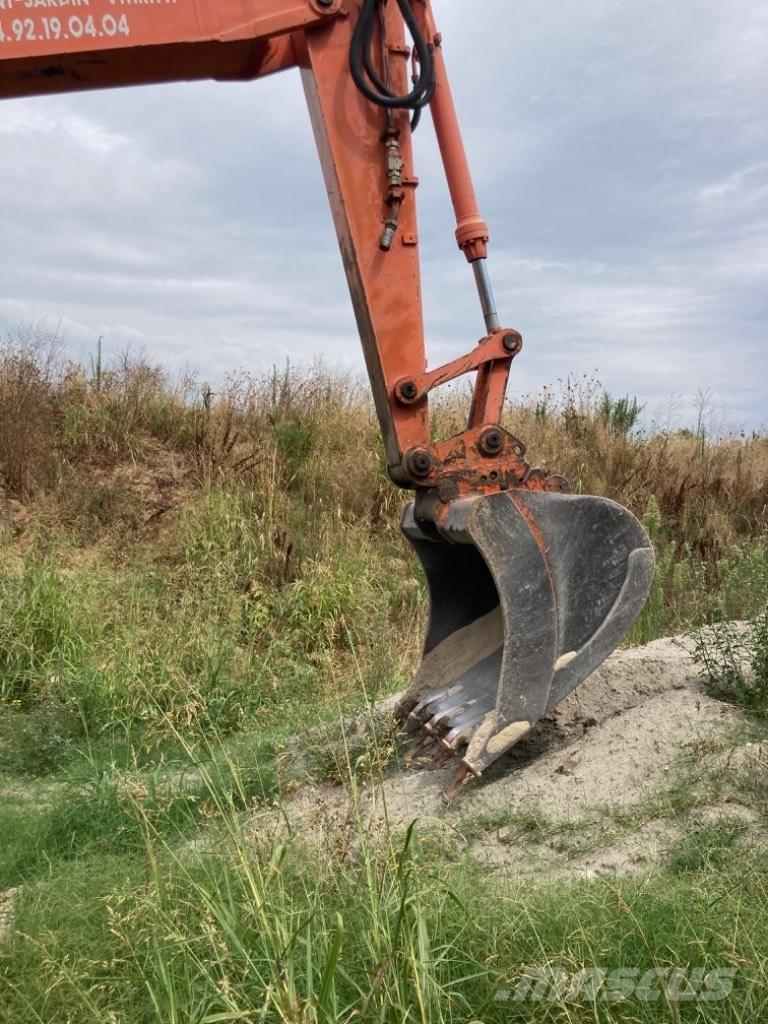 Hitachi EX 135 W Excavatoare cu roti