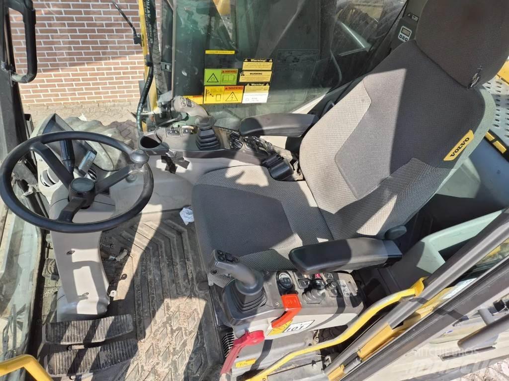 Volvo EW160C Excavatoare cu roti