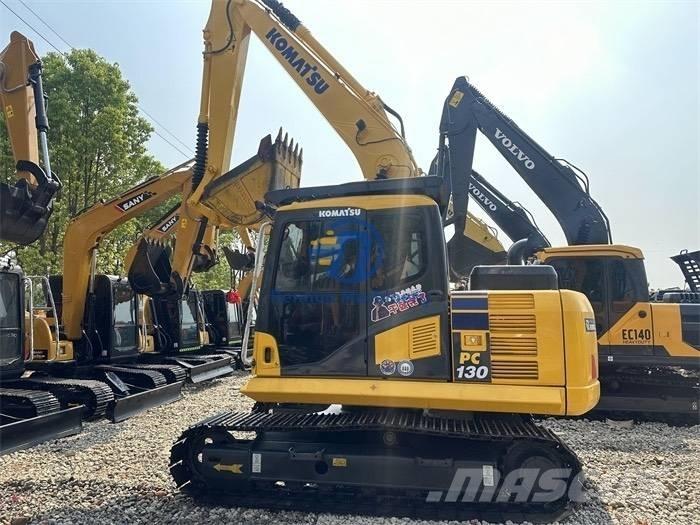 Komatsu PC 130 Excavatoare pe șenile
