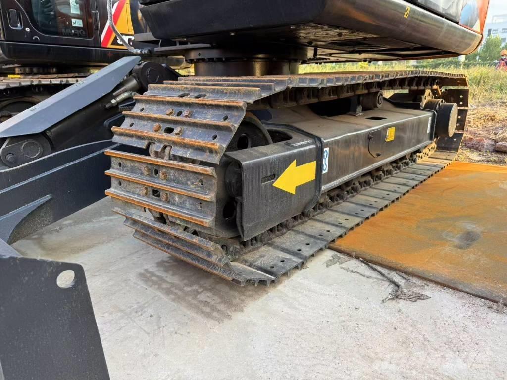 Hitachi 70 Excavatoare pe șenile
