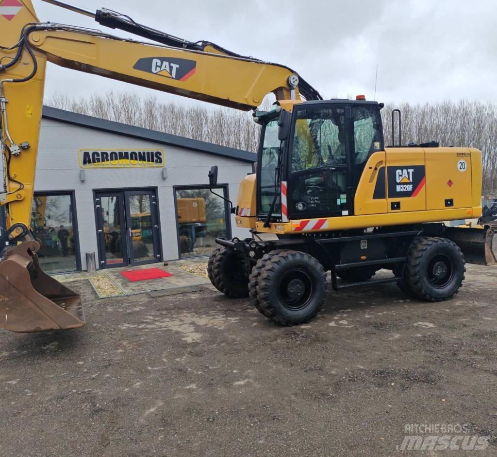 CAT M320 F Excavatoare cu roti