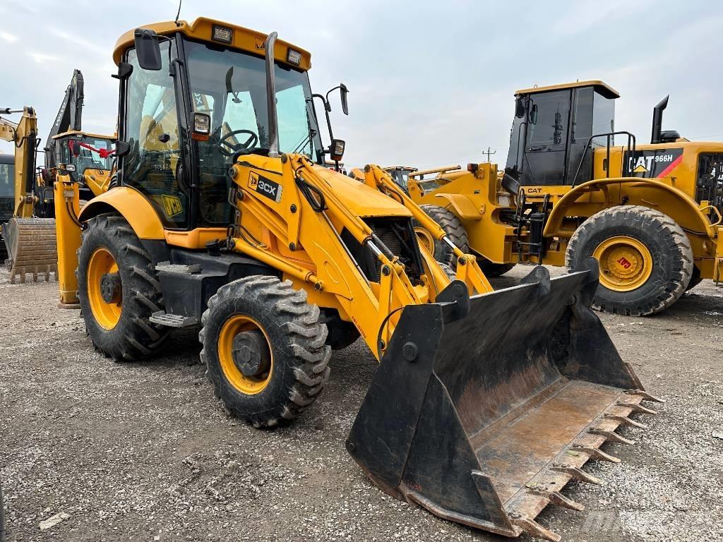 JCB 3 CX Buldoexcavatoare