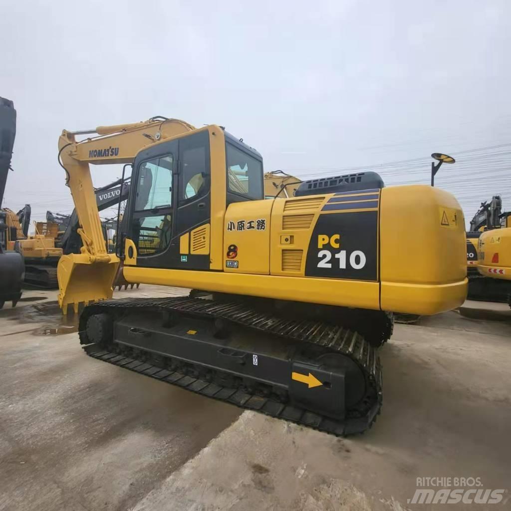 Komatsu PC 210 Excavatoare pe șenile
