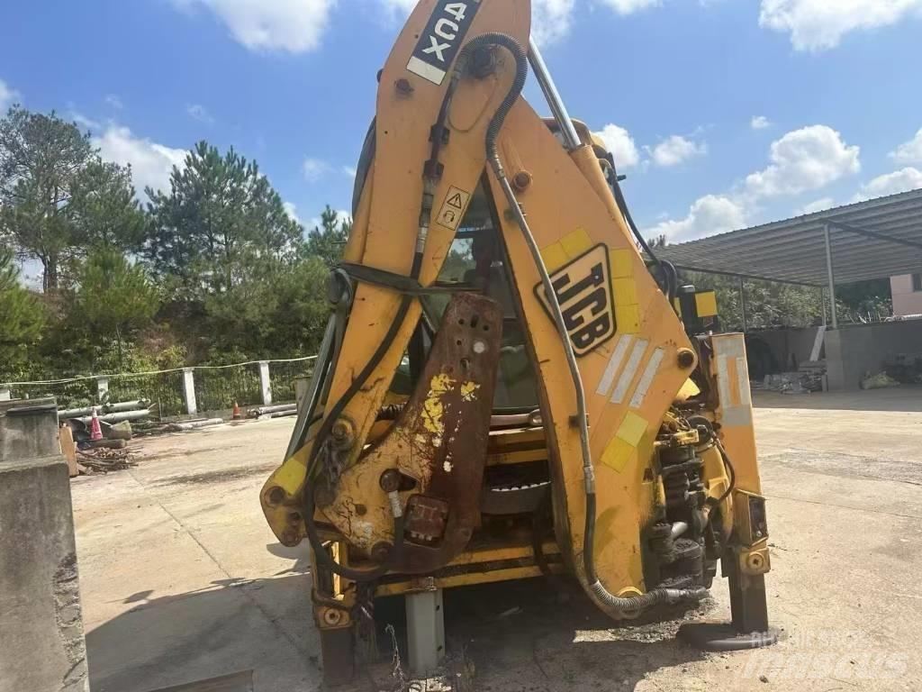 JCB 4 CX Excavatoare pe șenile
