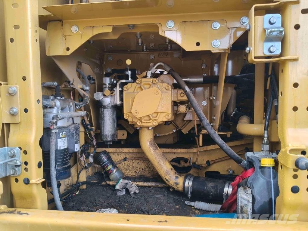 CAT 326 Excavatoare pe șenile
