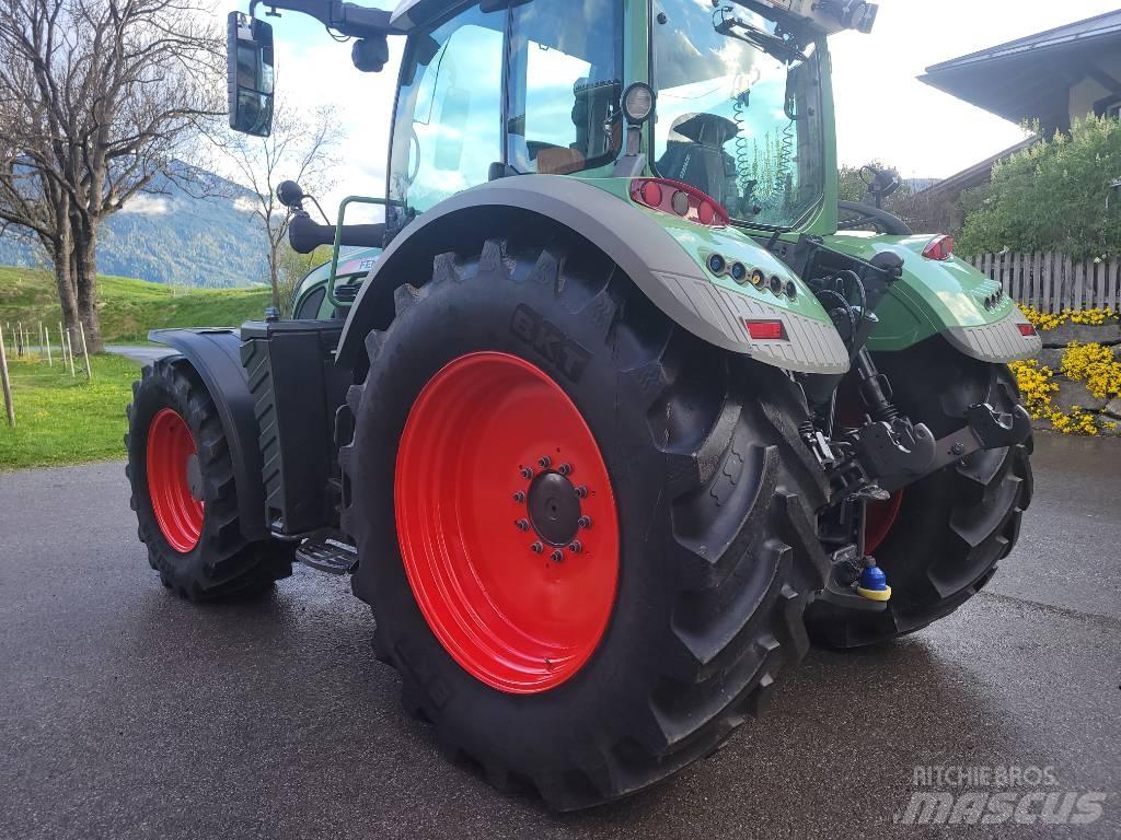 Fendt 718 Vario Tractoare