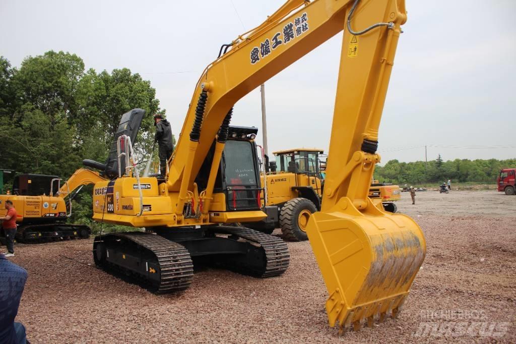 Komatsu PC 200-8 Excavatoare pe șenile
