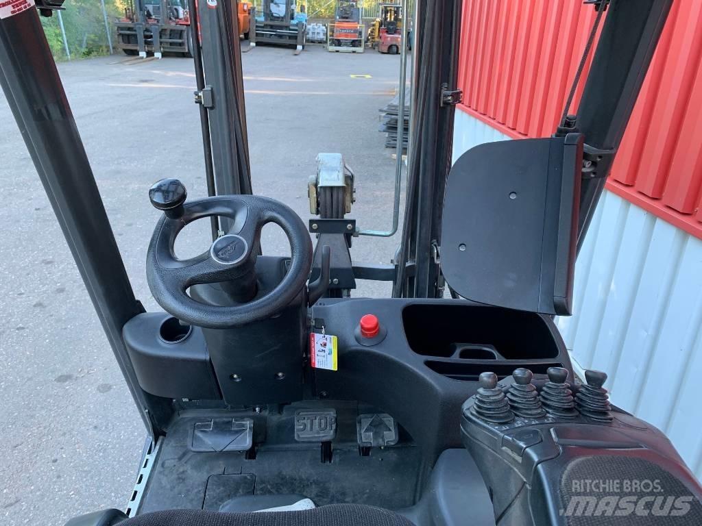 Linde E16C-02 Stivuitor electric